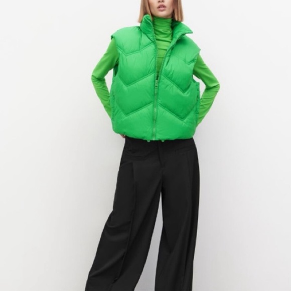 Zara Bright Green Puffer Vest - Picture 6 of 8
